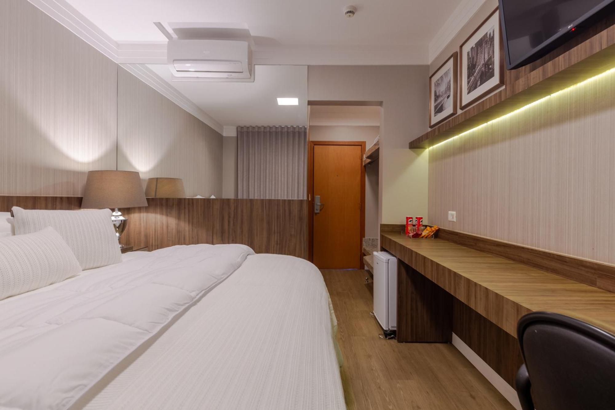 Nohotel Premium Americana Esterno foto